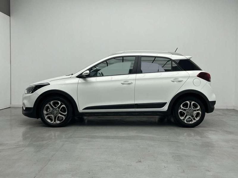 Usado Hyundai i20 Active 101 CV (74 kW) 2020 Blanco Berlina