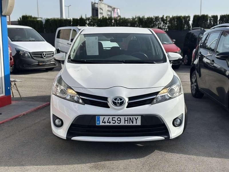 Usado Toyota Verso Advance 124 CV (91 kW) 2013 Blanco Monovolumen