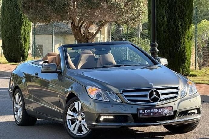 Usado Mercedes E200 184 CV (135 kW) 2010 Amarillo Descapotable