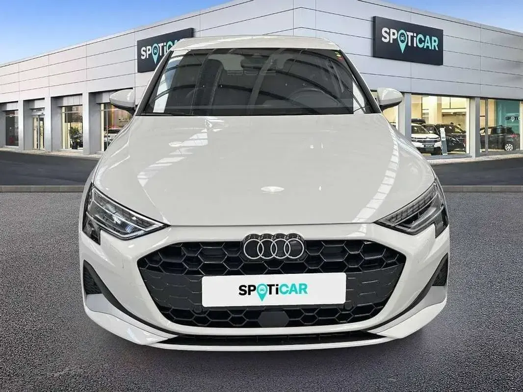 Usado Audi A3 Sportback Advanced Plus 116 CV (85 kW) 2024 Blanco Utilitario