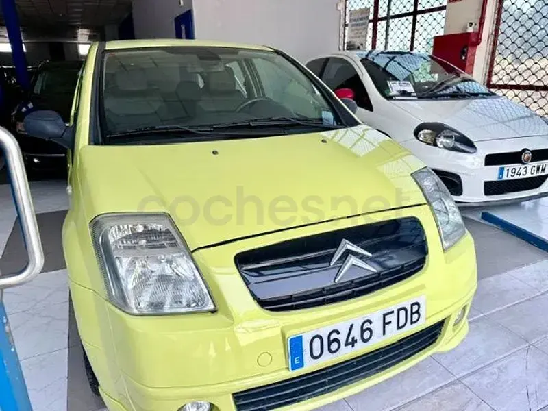 Usado Citroën C2 VTR Sport 75 CV (55 kW) 2007 Amarillo Utilitario