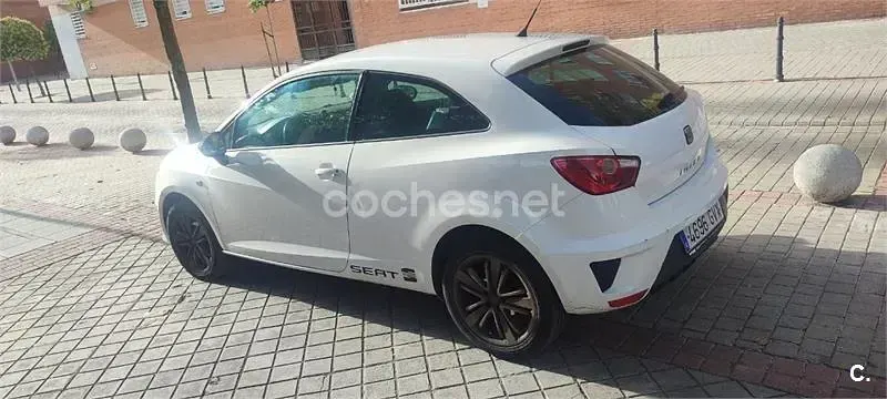 Usado Seat Ibiza SC 90 CV (66 kW) 2010 Blanco Utilitario