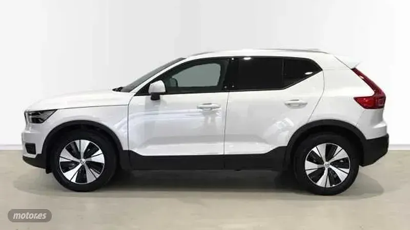 Usado Volvo XC40 Momentum 2021 Blanco SUV