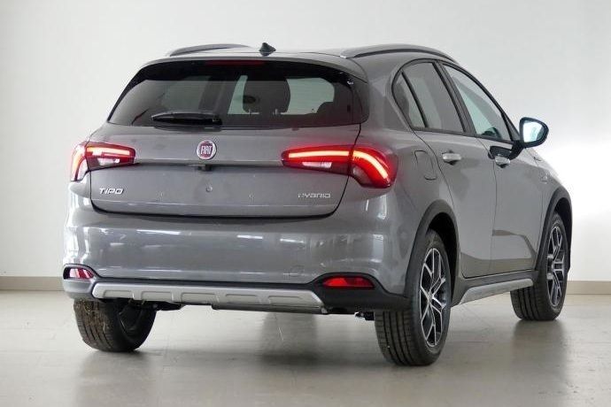 Usado Fiat Tipo Cross 130 CV (95 kW) 2022 Familiar