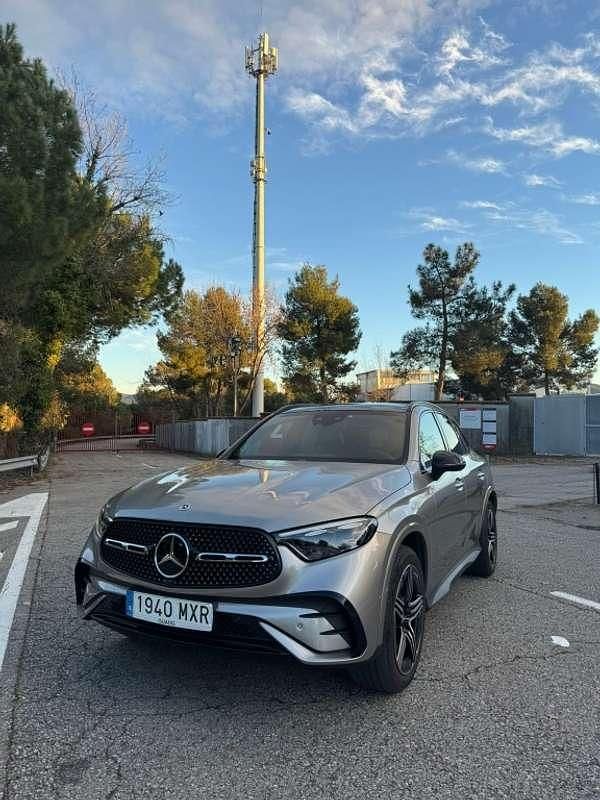 Gris Usado 2025 Mercedes GLC200 SUV | 59.900 € (Super precio) - Imagen 1/4