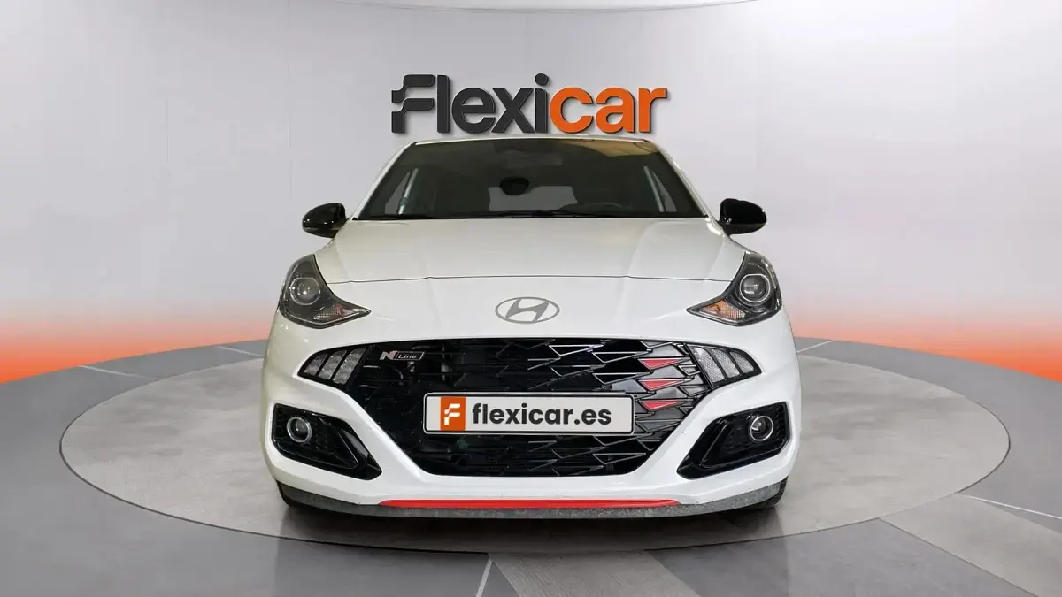 Usado Hyundai i10 N Line 91 CV (66 kW) 2024 Blanco Utilitario