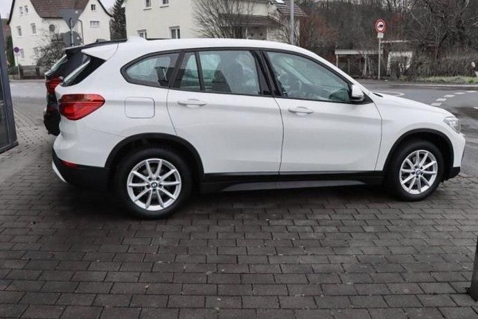 Usado BMW X1 140 CV (102 kW) 2017 Plateado SUV