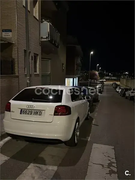 Usado Audi A3 Attraction 105 CV (77 kW) 2012 Blanco Utilitario