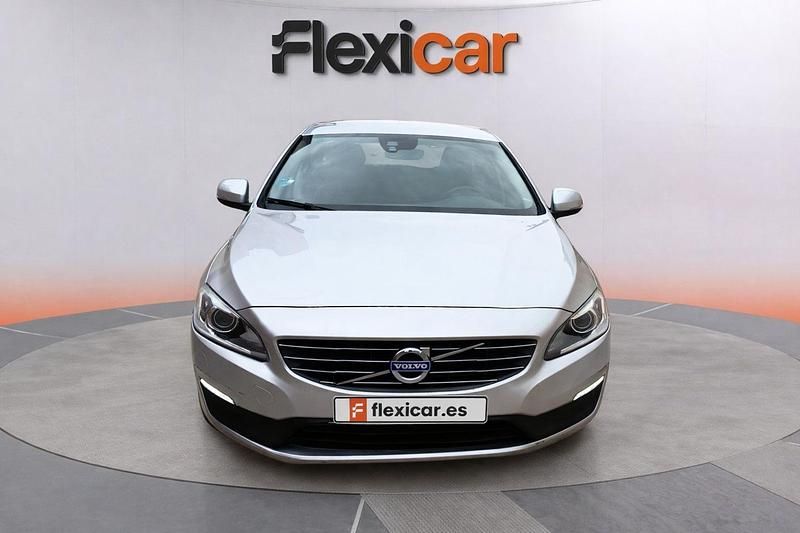 Usado Volvo V60 Kinetic 152 CV (111 kW) 2018 Gris Familiar