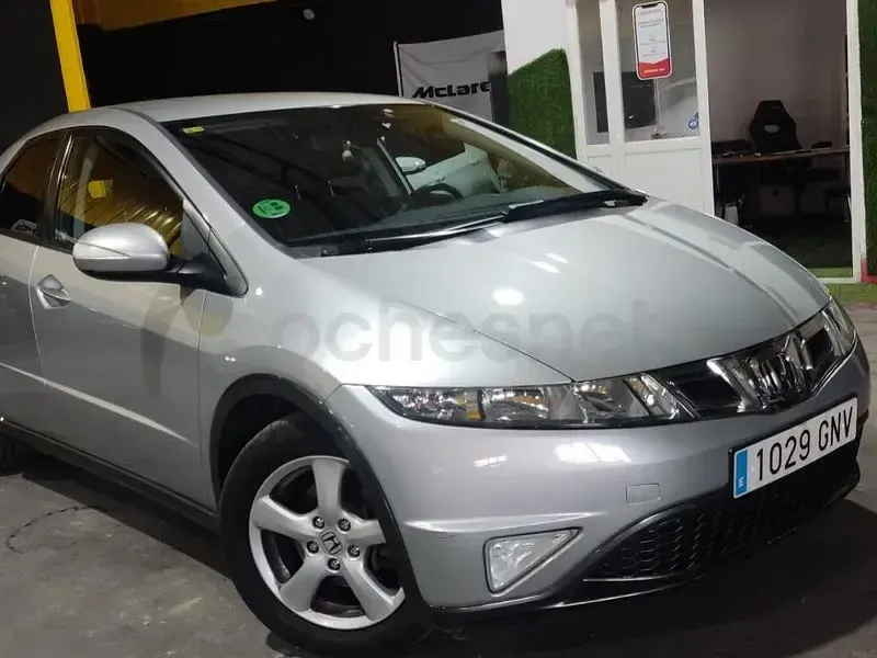 Usado Honda Civic Sport 100 CV (73 kW) 2009 Gris / plata Berlina