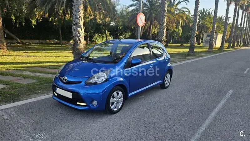 Occasion Toyota Aygo City 68 PK (50 kW) 2012 Blauw Hatchback