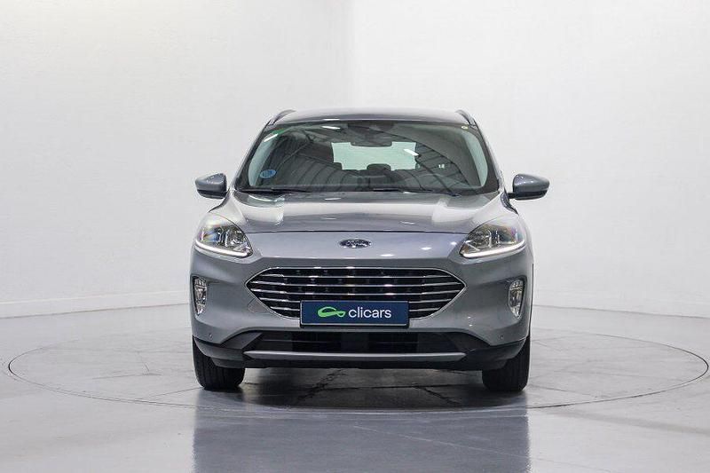 Usado Ford Kuga Titanium 191 CV (140 kW) 2022 Gris / plata SUV