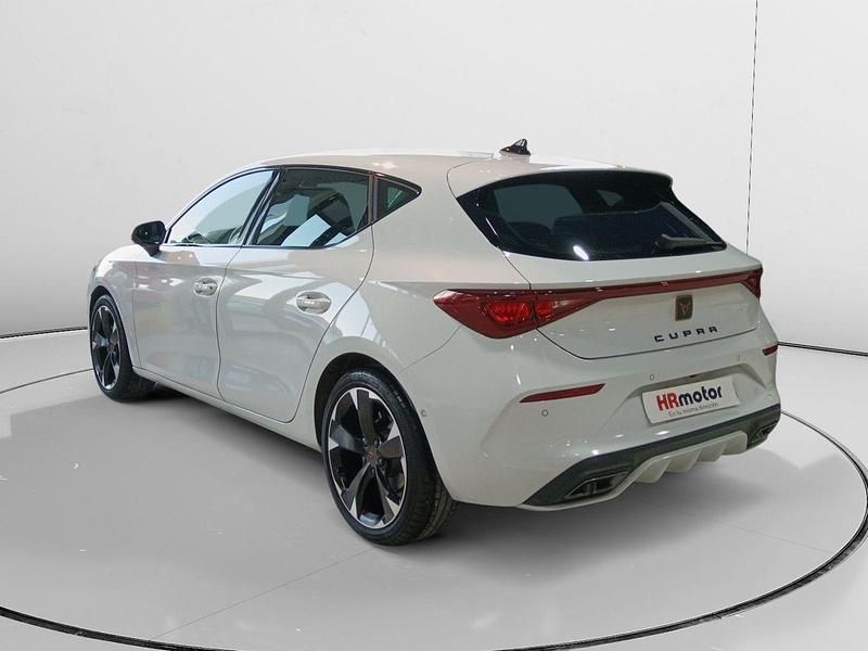 Usado Cupra Leon 150 CV (110 kW) 2024 Blanco Berlina