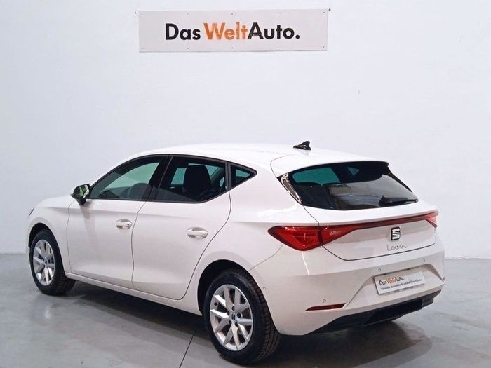 Blanco Usado 2024 Seat Leon Style Berlina | 18.500 € (Super precio) - Imagen 1/4