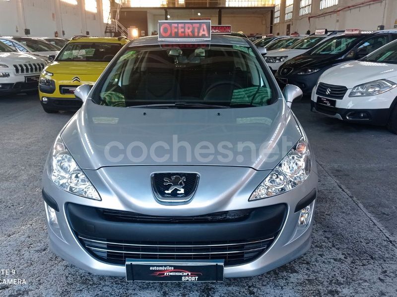 Gris / plata Usado 2011 Peugeot 308 Access Berlina | 6290 € (Un poco caro) - Imagen 1/4