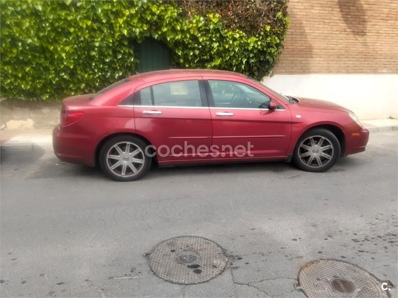 Usado Chrysler Sebring Limited 140 CV (102 kW) 2007 Rojo Berlina
