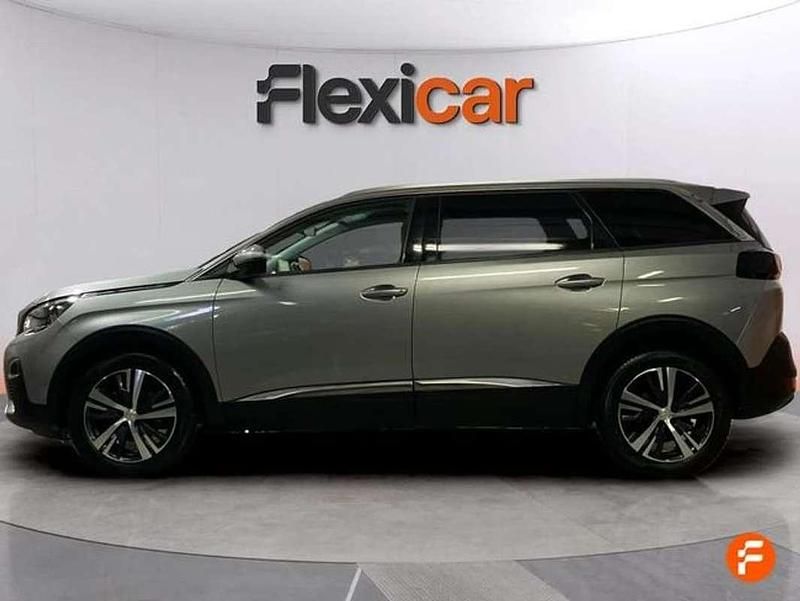 Usado Peugeot 5008 Allure 131 CV (96 kW) 2020 Gris SUV