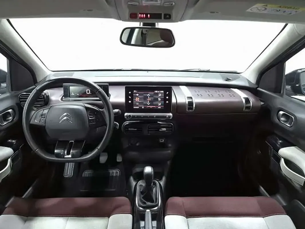 Usado Citroën C4 Cactus PureTech 110 CV (80 kW) 2018 Azul Utilitario