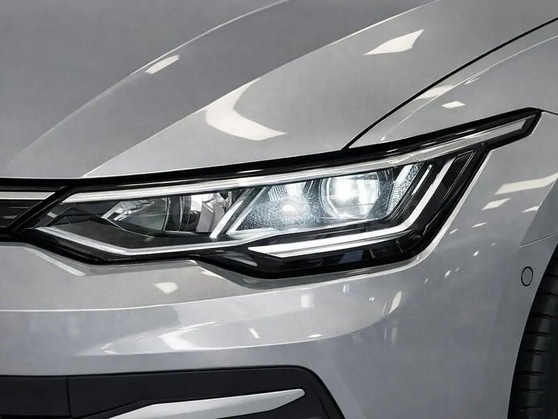 Usado VW Golf VIII 115 CV (84 kW) 2025 Gris / plata Berlina