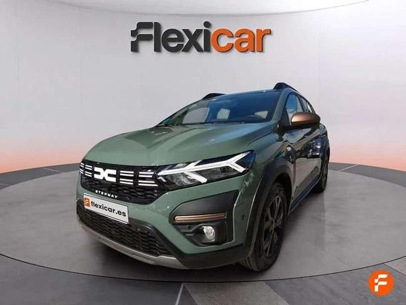 Usado Dacia Sandero Extreme 110 CV (80 kW) 2024 Verde Utilitario