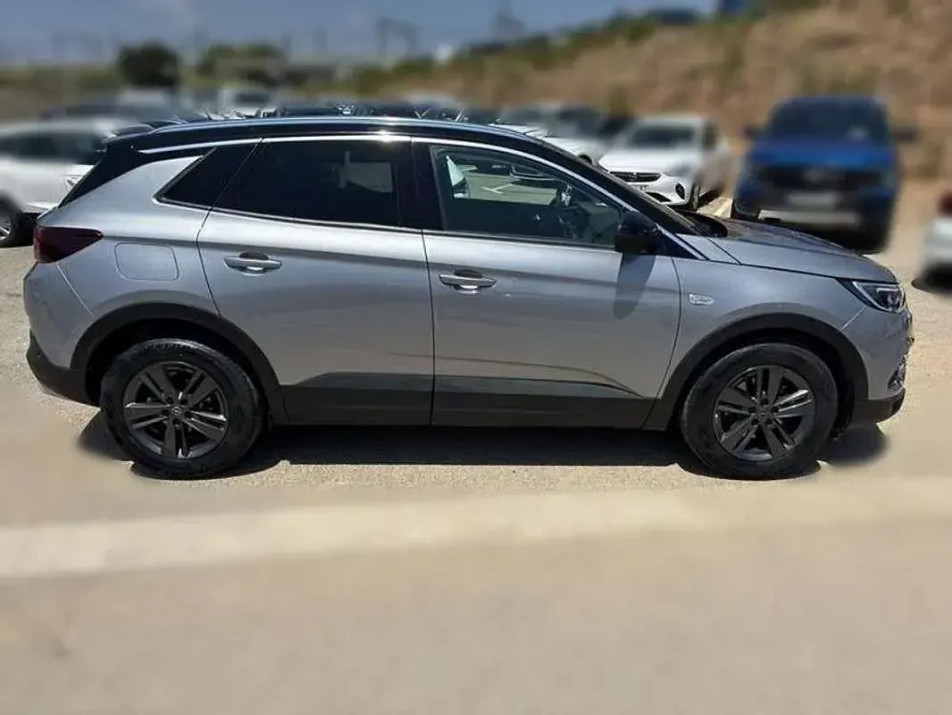 Usado Opel Grandland X 131 CV (96 kW) 2020 Gris SUV