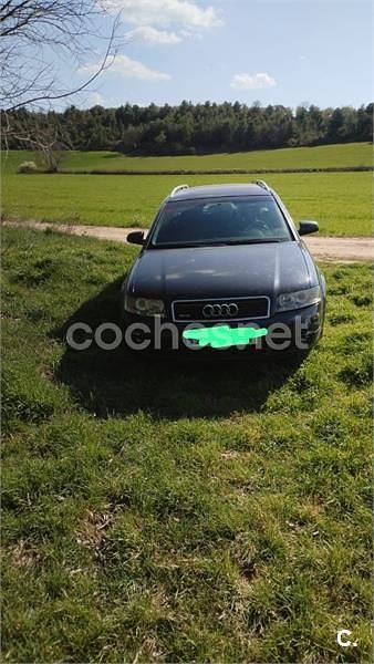 Usado Audi A4 130 CV (95 kW) 2004 Negro Familiar