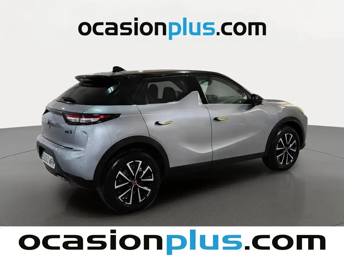 Usado DS Automobiles DS3 Crossback Performance 130 CV (95 kW) 2024 Gris SUV