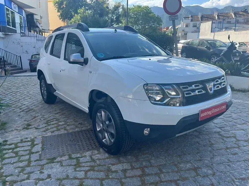 Usado Dacia Duster Ambiance 109 CV (80 kW) 2016 Blanco SUV