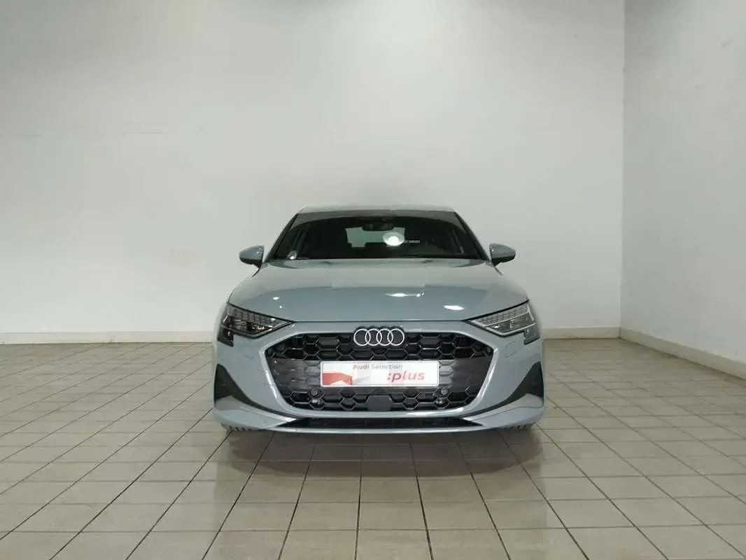Usado Audi A3 Sportback e-tron Advanced 204 CV (150 kW) 2026 Gris Utilitario