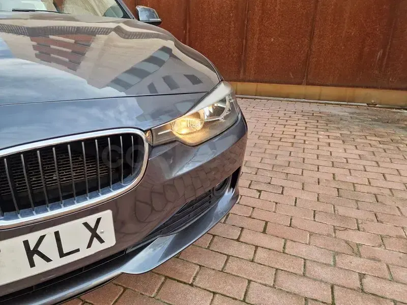 Usado BMW 316 Comfort Edition 116 CV (85 kW) 2014 Gris / plata Familiar