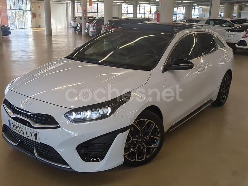 Blanco Usado 2022 Kia ProCeed GT-Line Familiar | 19.490 € (Precio justo) - Imagen 1/3