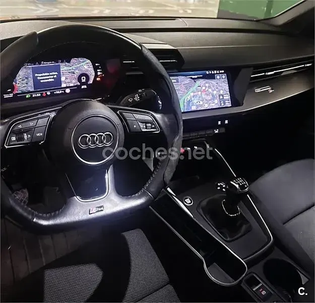Usado Audi A3 S-Line 110 CV (80 kW) 2021 Rojo Berlina