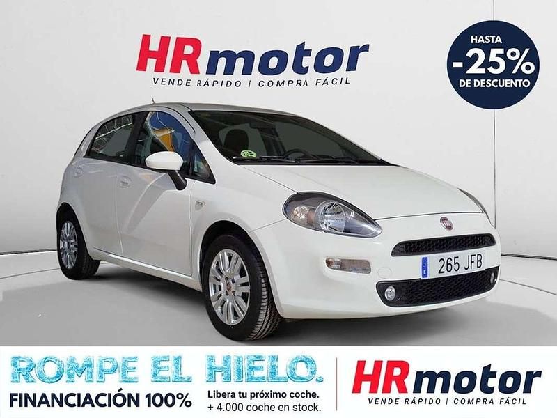 Usado Fiat Punto Young 75 CV (55 kW) 2015 Blanco Utilitario