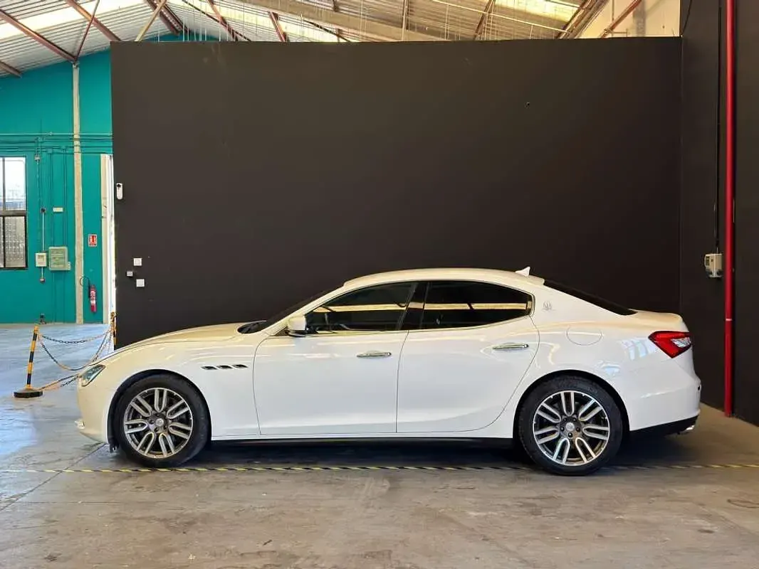 Usado Maserati Ghibli 272 CV (200 kW) 2015 Blanco Berlina