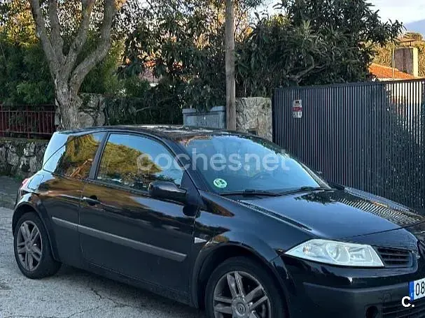 Usado Renault Mégane II Dynamique 105 CV (77 kW) 2007 Negro Berlina