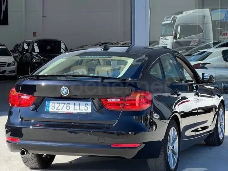 Usado BMW 318 150 CV (110 kW) 2015 Negro Berlina
