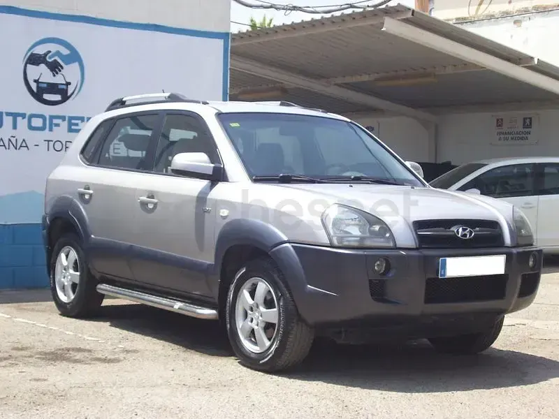 Usado Hyundai Tucson Comfort 141 CV (103 kW) 2005 Gris / plata SUV
