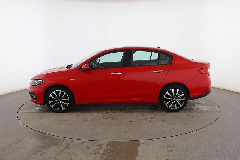 Usado Fiat Tipo Lounge 95 CV (69 kW) 2019 Rojo Berlina