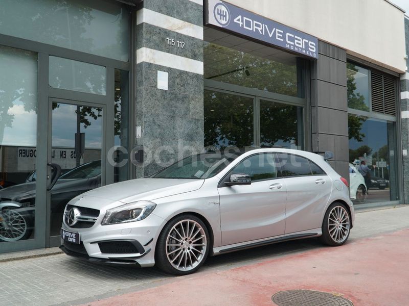 Gris / plata Usado 2015 Mercedes A45 AMG AMG Berlina | 25.900 € (Super precio) - Imagen 1/4