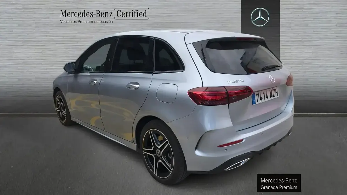 Usado Mercedes B250 163 CV (119 kW) 2025 Gris Utilitario