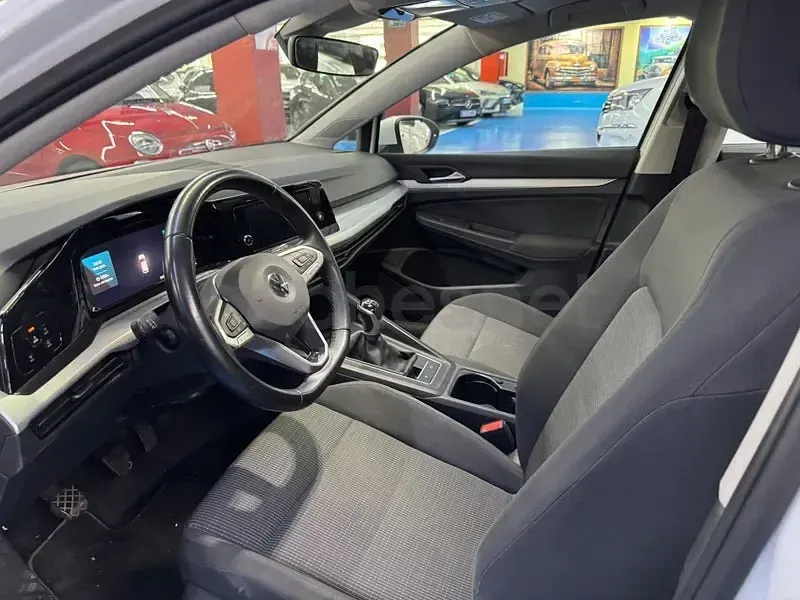 Usado VW Golf VIII 115 CV (84 kW) 2022 Blanco Berlina