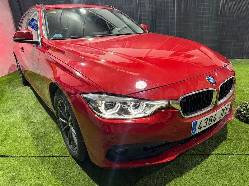 Usado BMW 320 Comfort Edition 184 CV (135 kW) 2015 Rojo Familiar