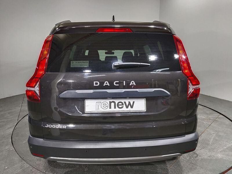 Usado Dacia Jogger Extreme 100 CV (73 kW) 2022 Negro Monovolumen