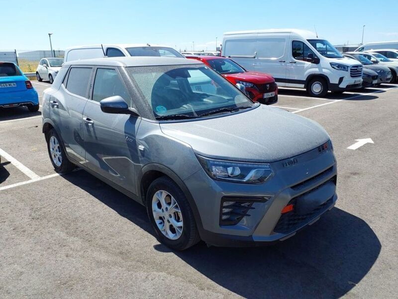 Gris Nuevo 2024 Ssangyong Tivoli | 16.899 € (Super precio) - Imagen 1/4