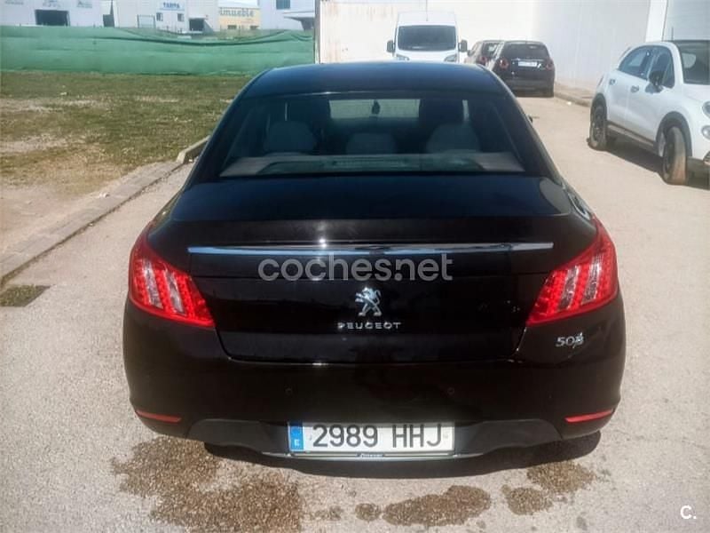 Usado Peugeot 508 Active 112 CV (82 kW) 2011 Negro Berlina