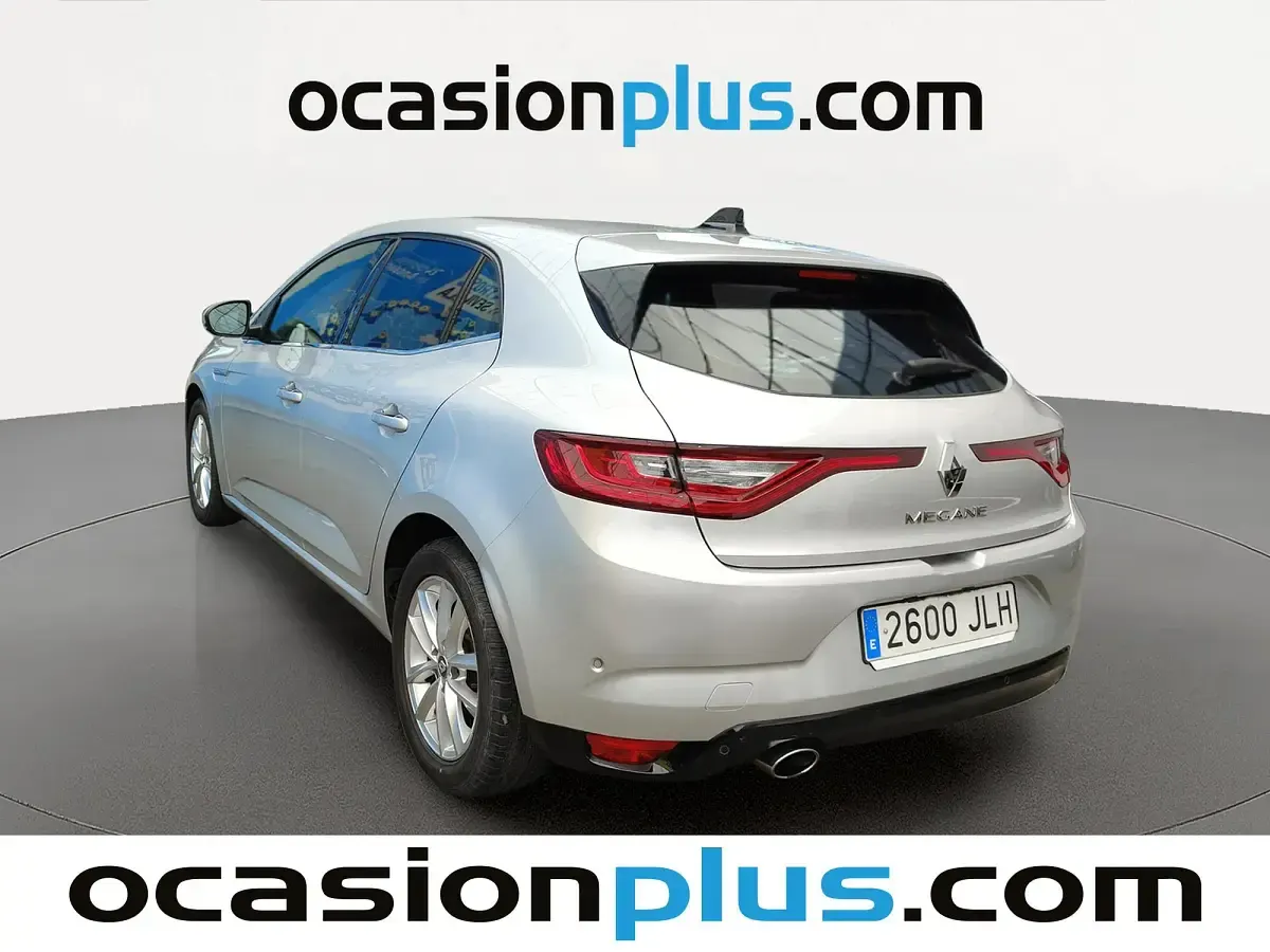 Usado Renault Mégane Zen 132 CV (97 kW) 2016 Gris plata Utilitario