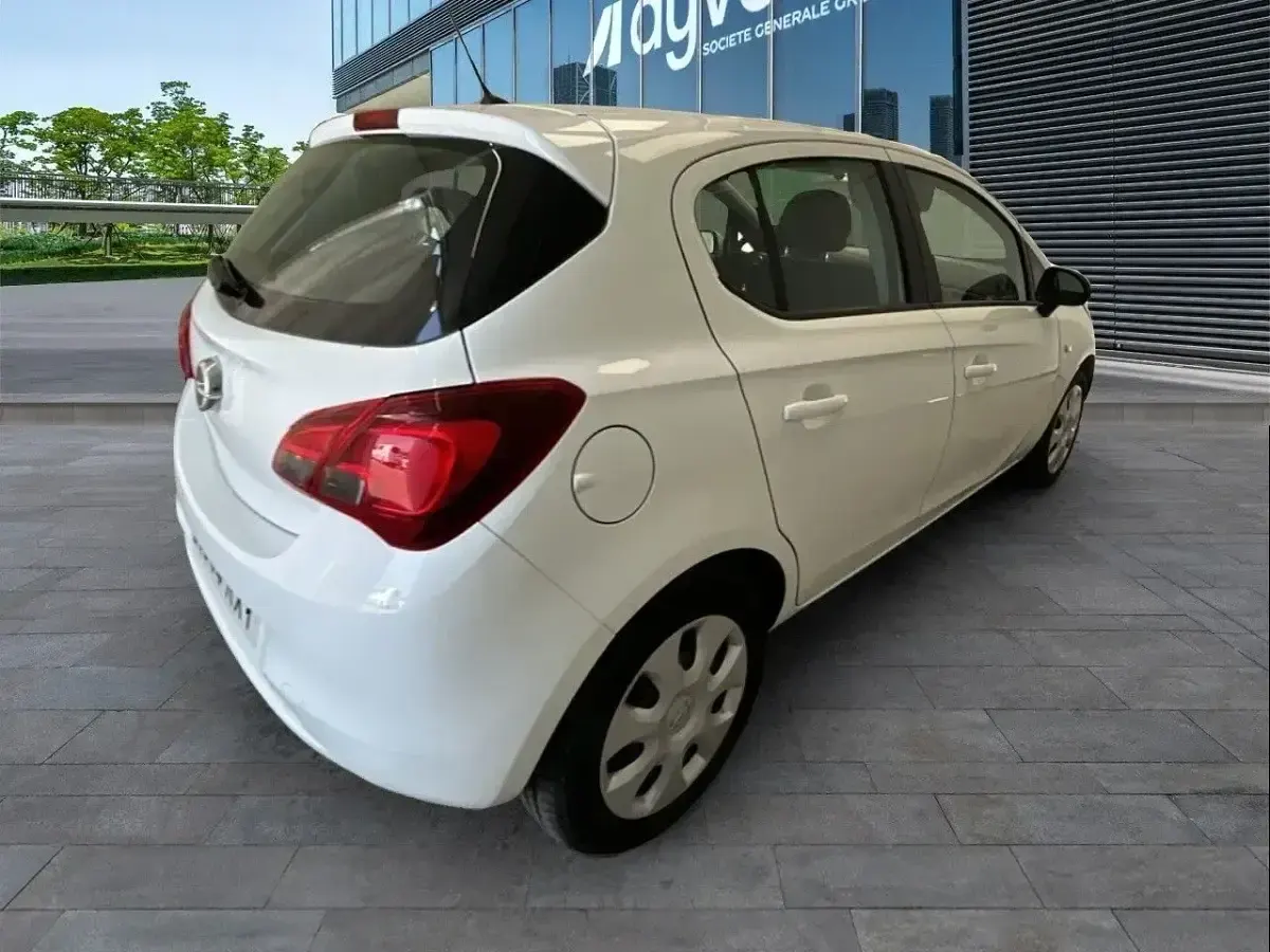 Usado Opel Corsa Selective 90 CV (66 kW) 2019 Blanco Utilitario