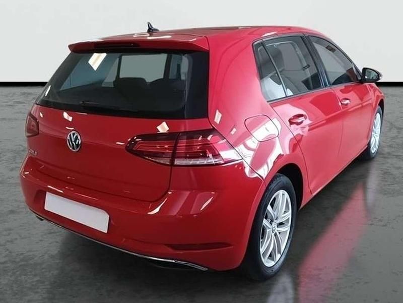 Usado VW Golf VII 116 CV (85 kW) 2019 Rojo Berlina