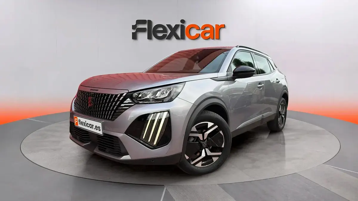 Usado Peugeot 2008 Allure 131 CV (96 kW) 2024 Gris SUV