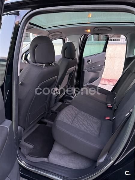 Usado Peugeot 3008 Active 112 CV (82 kW) 2011 Negro Berlina